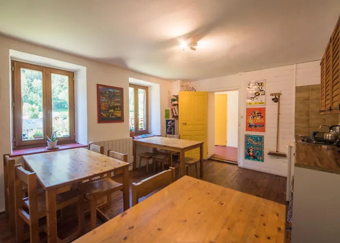 D'etape Et De Sejour De * Meolans-Revel